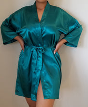 Load image into Gallery viewer, TantalizingTeal- Essential Robe
